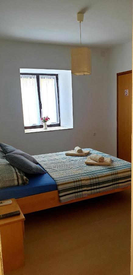 Apartments And Room Vela Senj  Bagian luar foto