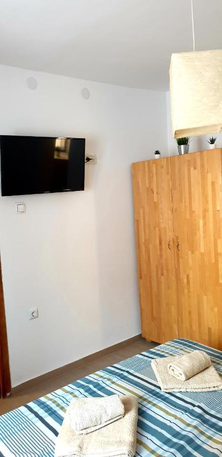 Apartments And Room Vela Senj  Bagian luar foto